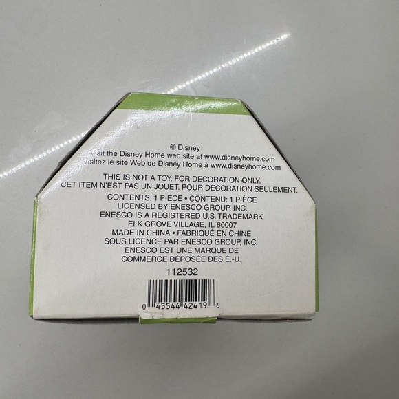 Valentines February Winnie the Pooh figurine - Picture 4 of 5